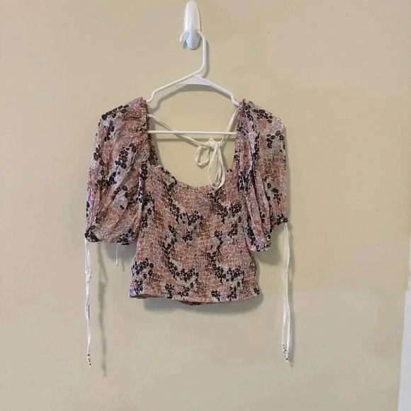 NWT Back on Top Smocked Floral Top By Free People Size: Xs - Picture 4 of 7